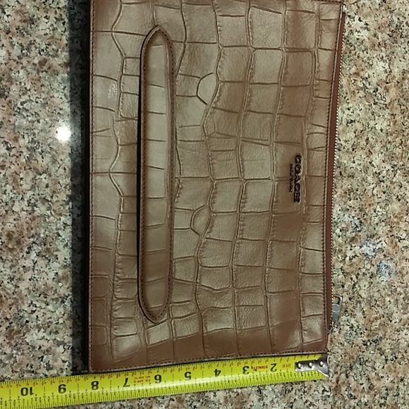 COACH || CROCODILE 🐊 MEN'S LUXURY POUCH - Picture 3 of 8